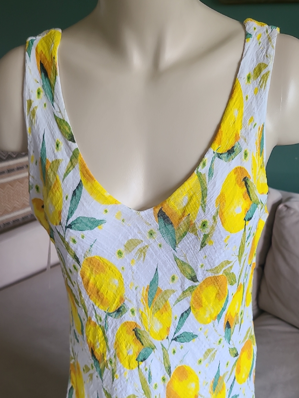 Lemon Print Sleeveless V-Neck Dress - Picture 4 of 9